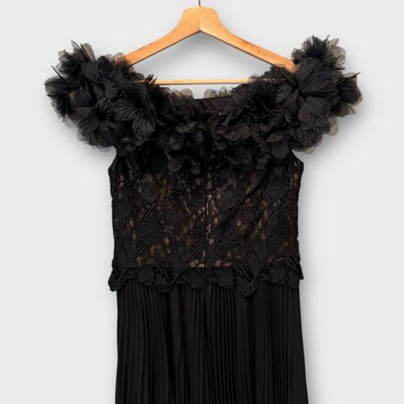 Tadashi Shoji Off the Shoulder Lace Bodice Gown Size 4 - Picture 8 of 13